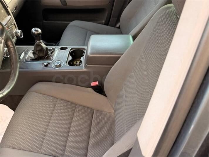 VOLKSWAGEN Touareg 2.5 R5 TDI
